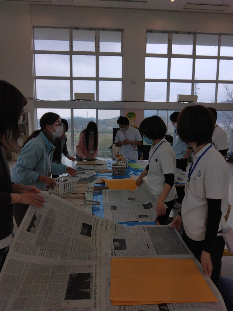 心と心をつなぐ「新聞エコバッグ」事業